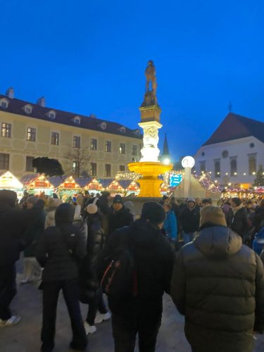 04516368-a984-4f94-afd3-39c0cf9a37be