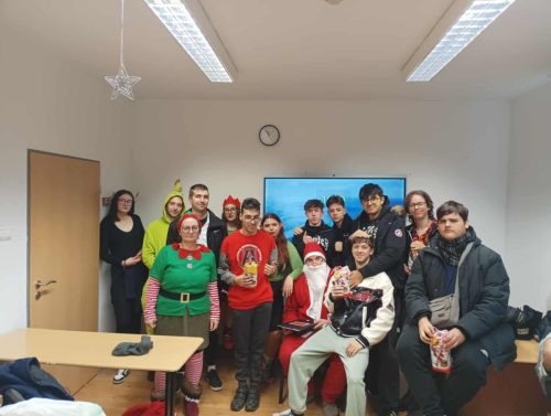 2c9e8f4b-5f89-466a-a3fb-4327e23c2e29