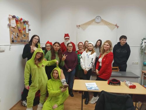 a53cd056-506e-48d1-948a-eda402f67f69