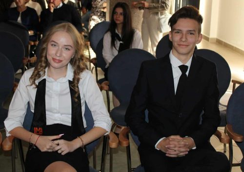 6cda53dc-9787-4d9f-b334-a63e7fd6b7c6