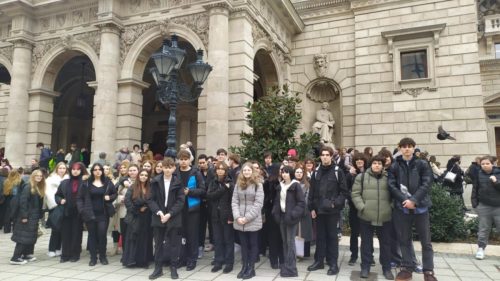 52008da4-3e1a-4f92-b3c3-21c8f2dd5844